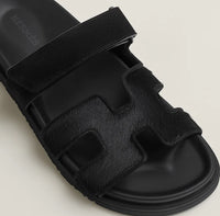 Noir Strap Sandal