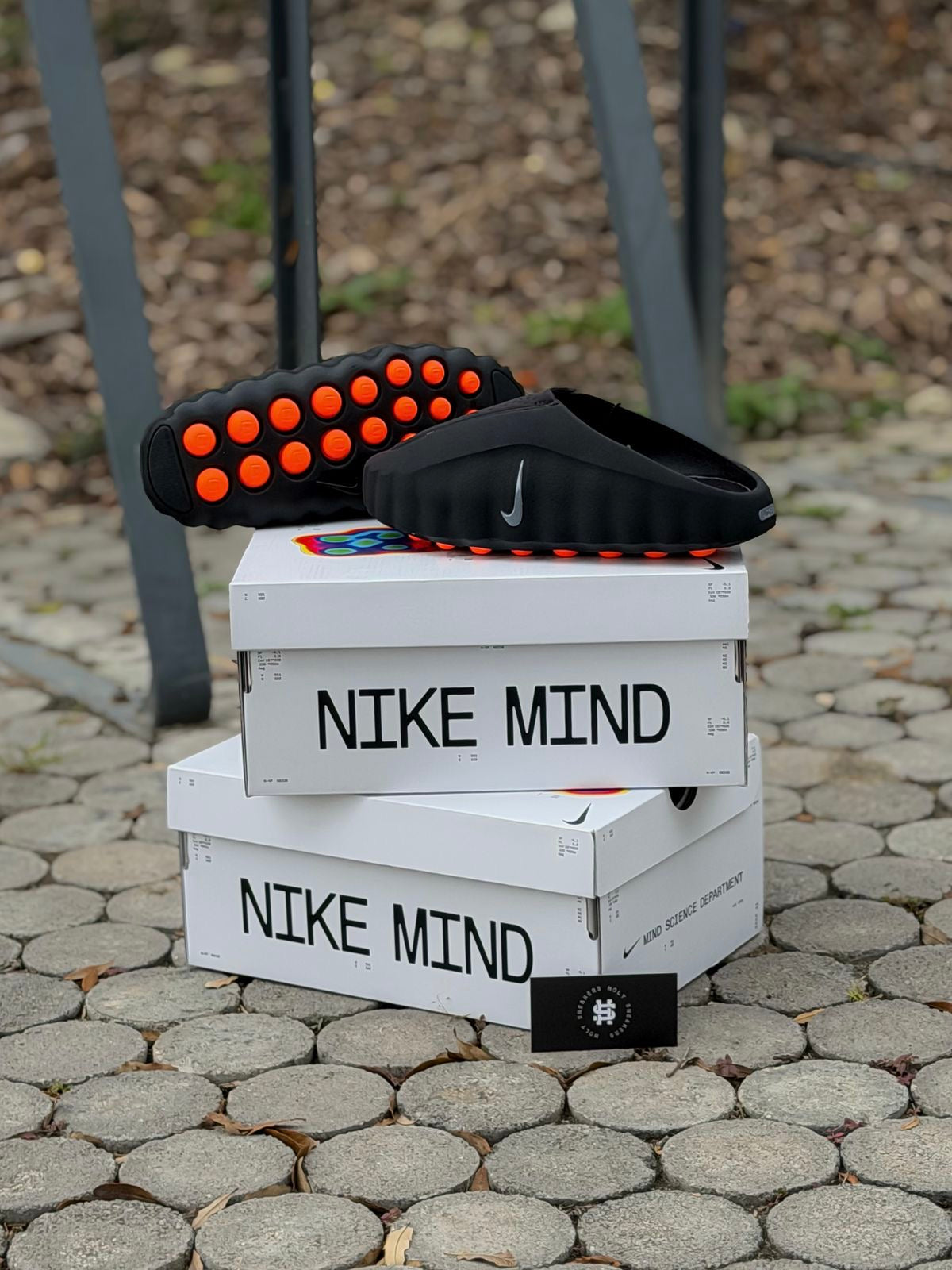 Nike Mind 001 Mule – Negro / Rojo