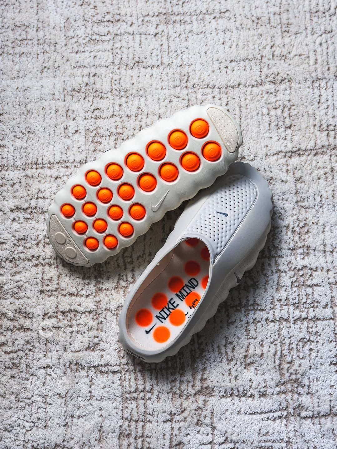 Nike Mind 001 Mule – Light Grey / White